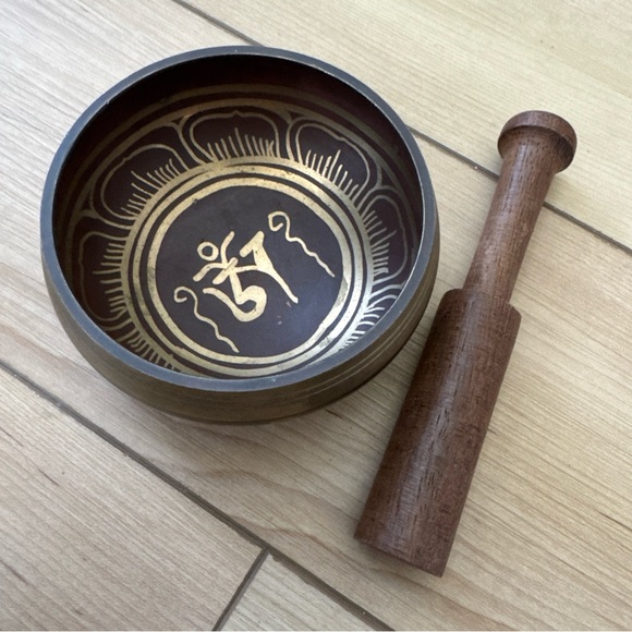 Tibetan Singing Bowl, Meditation, Brass,  Buddhism Musical Bell, Yoga - Picture 2 of 5